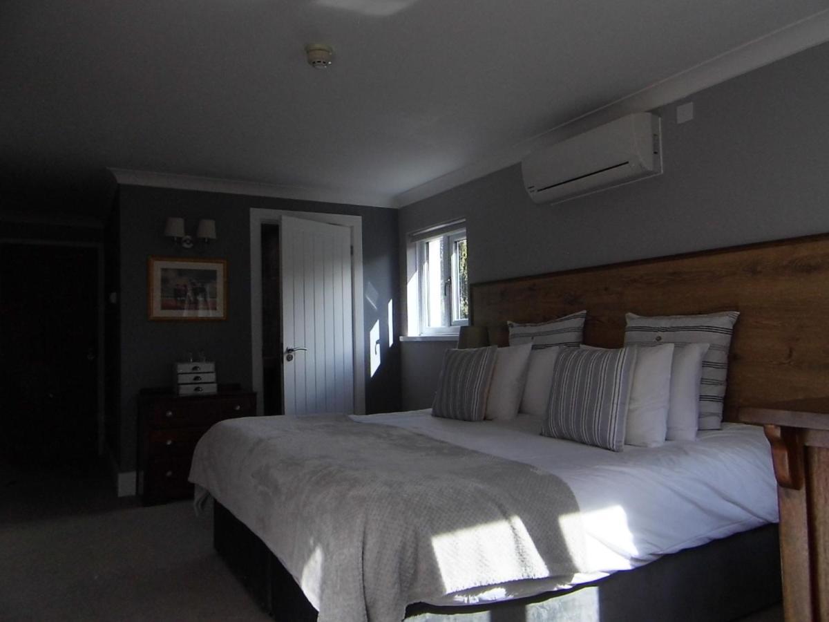 The Mill At Glynhir Bed & Breakfast แอมมันฟอร์ด ภายนอก รูปภาพ