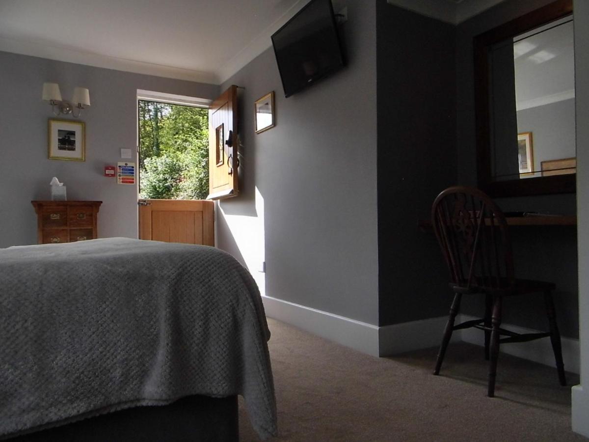 The Mill At Glynhir Bed & Breakfast แอมมันฟอร์ด ภายนอก รูปภาพ
